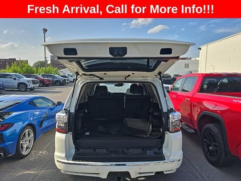 Used 2021 Toyota 4Runner Limited AWD/4WD image 27