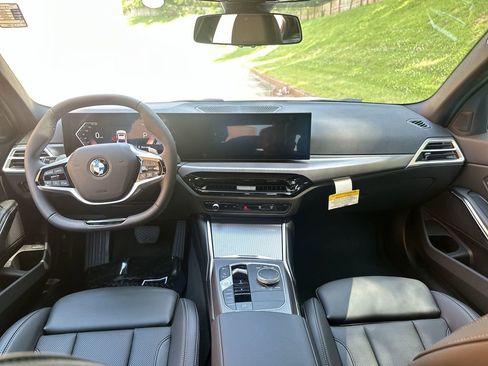 Used 2025 BMW 330i xDrive 330i xDrive w/ Convenience Package image 21