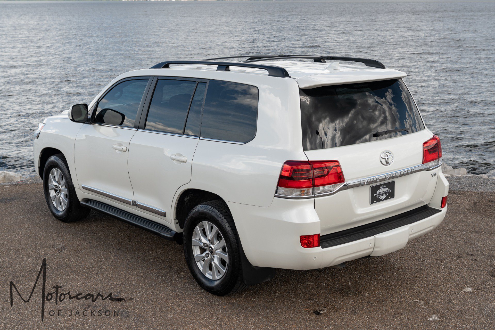 Used 2017 Toyota Land Cruiser AWD/4WD image 31