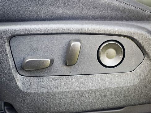 New 2026 GMC Sierra 2500 SLT w/ SLT Premium Package image 18