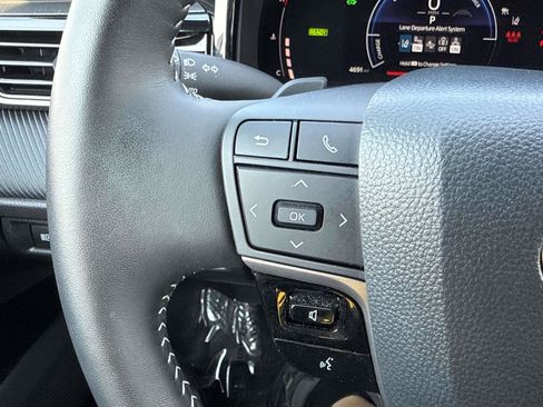 Used 2026 Toyota Camry SE FWD image 24