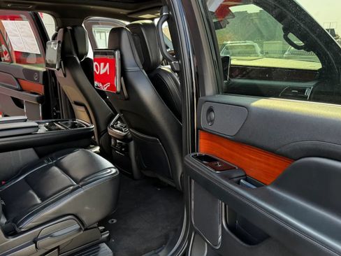 Used 2019 Lincoln Navigator L Reserve w/ Cargo Package AWD/4WD image 21