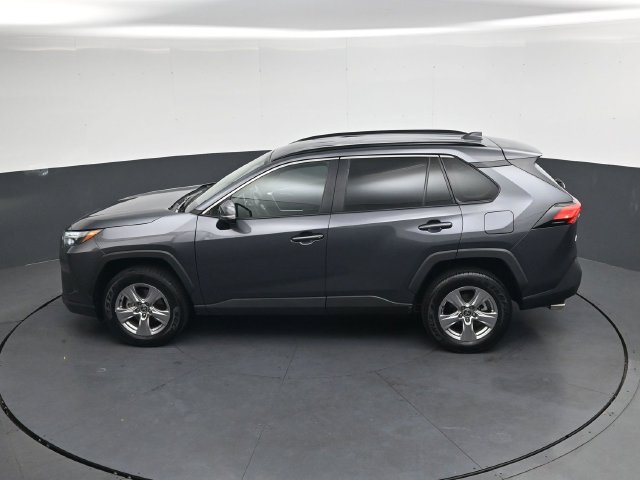 Used 2025 Toyota RAV4 XLE FWD image 27