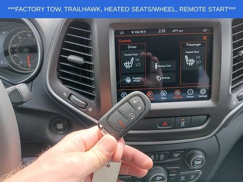 Used 2022 Jeep Cherokee Trailhawk w/ Trailer Tow Group AWD/4WD image 3