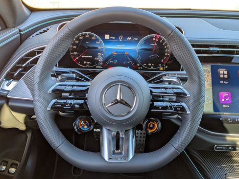 New 2026 Mercedes-Benz E 53 AMG e 4MATIC Sedan image 18