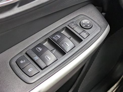 Certified 2018 Jeep Cherokee Trailhawk w/ Comfort/Convenience Group AWD/4WD image 18