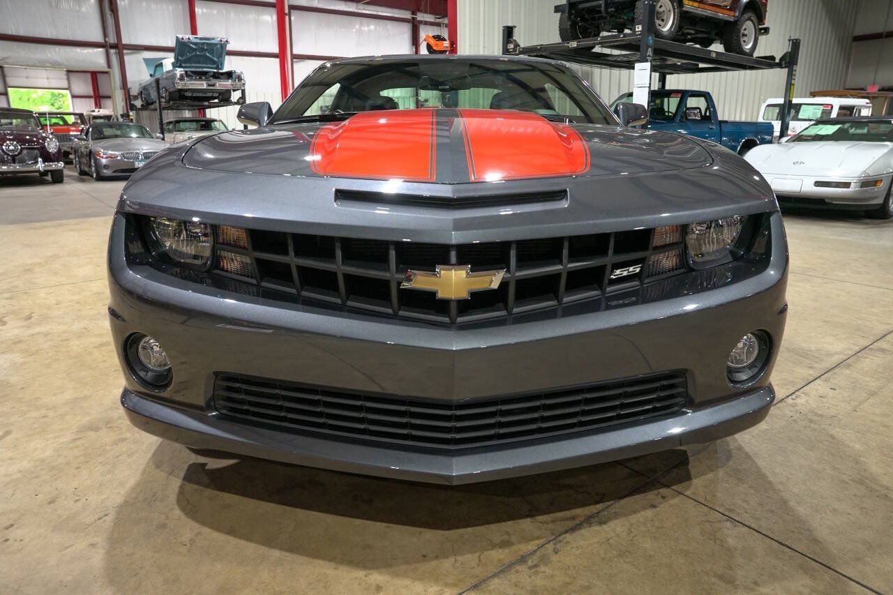 Used 2010 Chevrolet Camaro SS RWD image 13