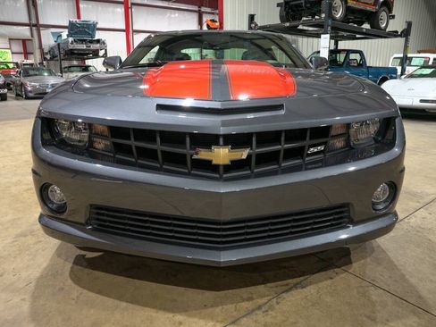 Used 2010 Chevrolet Camaro SS RWD image 13