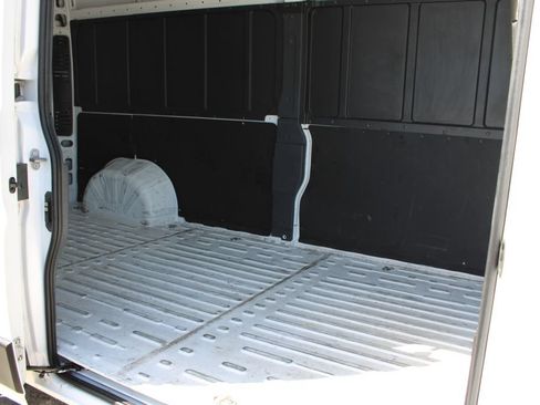 Used 2025 RAM ProMaster 2500 w/ Convenience Group FWD image 10