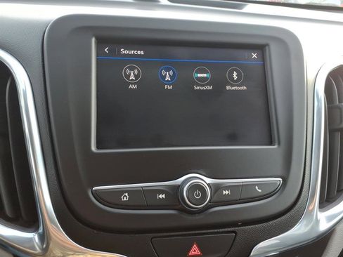 Used 2020 Chevrolet Equinox LT image 18