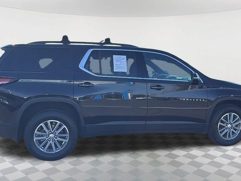 Used 2023 Chevrolet Traverse LT FWD image 4