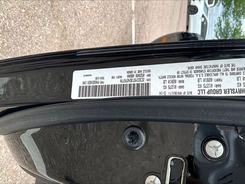 Used 2014 Dodge Challenger R/T RWD image 4