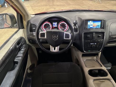 Used 2012 Dodge Grand Caravan Crew w/ Crew Value Pkg image 28