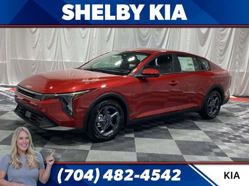 New 2026 Kia K4 LXS image 1