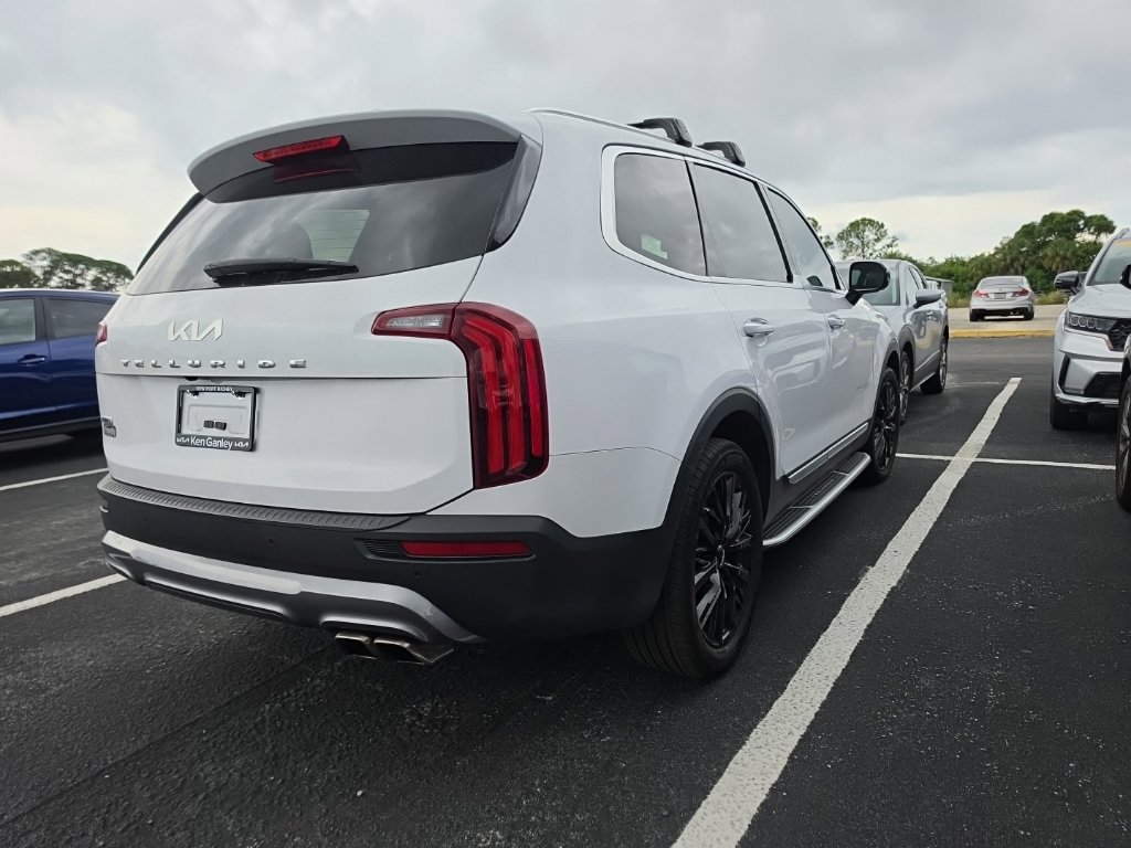 Certified 2022 Kia Telluride SX w/ SX Prestige Package AWD/4WD image 16
