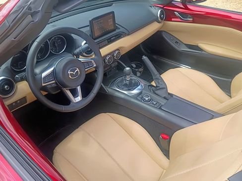 Used 2020 MAZDA MX-5 Miata RF Grand Touring RWD image 16