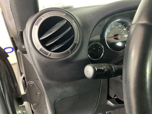 Used 2017 Jeep Wrangler Unlimited Sport w/ Connectivity Group image 16