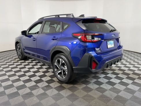 Used 2024 Subaru Crosstrek 2.0i Premium image 2
