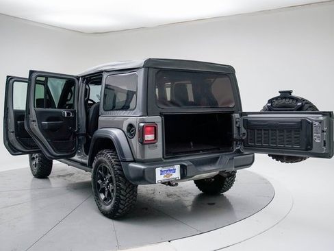 Used 2023 Jeep Wrangler Willys image 20