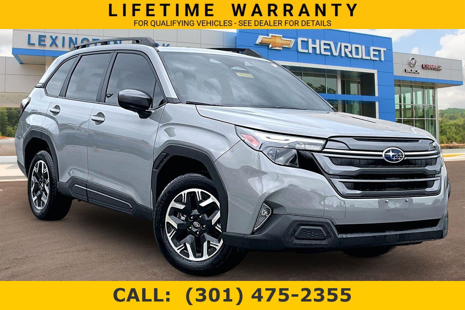 Used 2025 Subaru Forester Premium AWD/4WD image 1