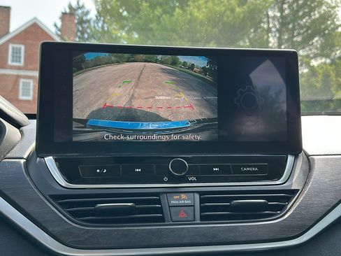 Certified 2023 Nissan Altima 2.5 SV w/ SV Premium Package image 20