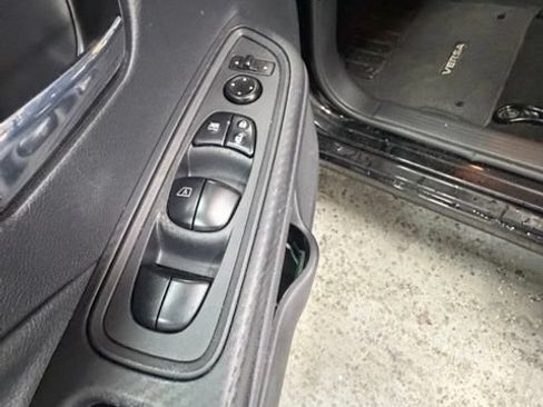 Used 2024 Nissan Versa SV FWD image 20