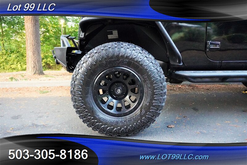Used 2017 Jeep Wrangler Unlimited Sahara AWD/4WD image 36
