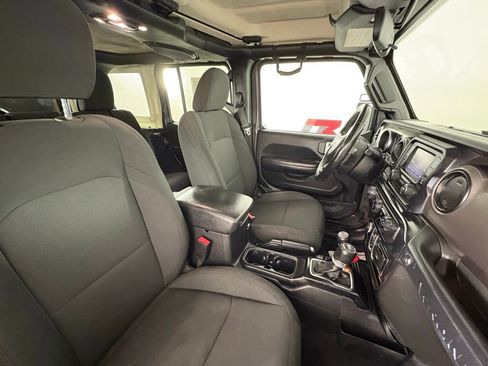 Used 2020 Jeep Wrangler Unlimited Sport S AWD/4WD image 36