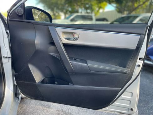 Used 2014 Toyota Corolla S Premium image 29