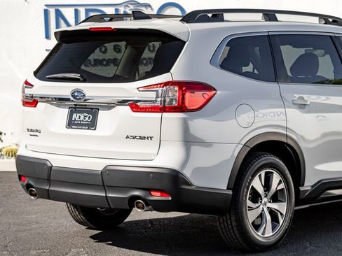Used 2023 Subaru Ascent Premium w/ Convenience Package AWD/4WD image 7