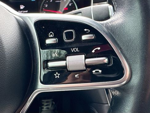 Used 2020 Mercedes-Benz GLC 300 4MATIC image 10