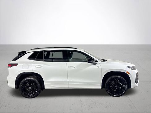 New 2026 Volkswagen Tiguan SE R-Line AWD/4WD image 5