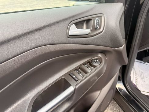 Used 2017 Ford Escape SE AWD/4WD image 8