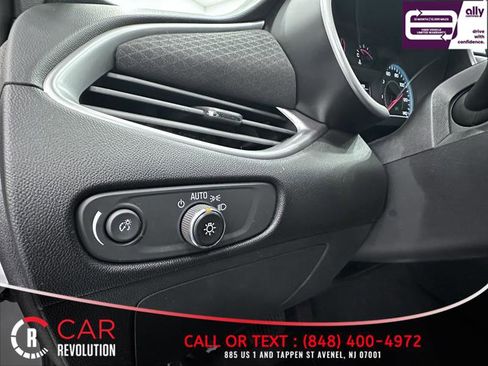 Used 2022 Chevrolet Malibu LT image 37