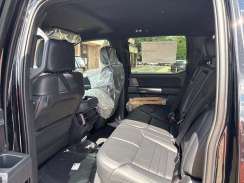 New 2026 Ford F350 Platinum w/ FX4 Off-Road Package AWD/4WD image 13