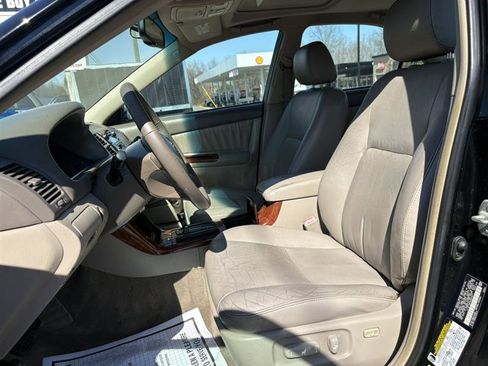Used 2006 Toyota Camry V6 image 7