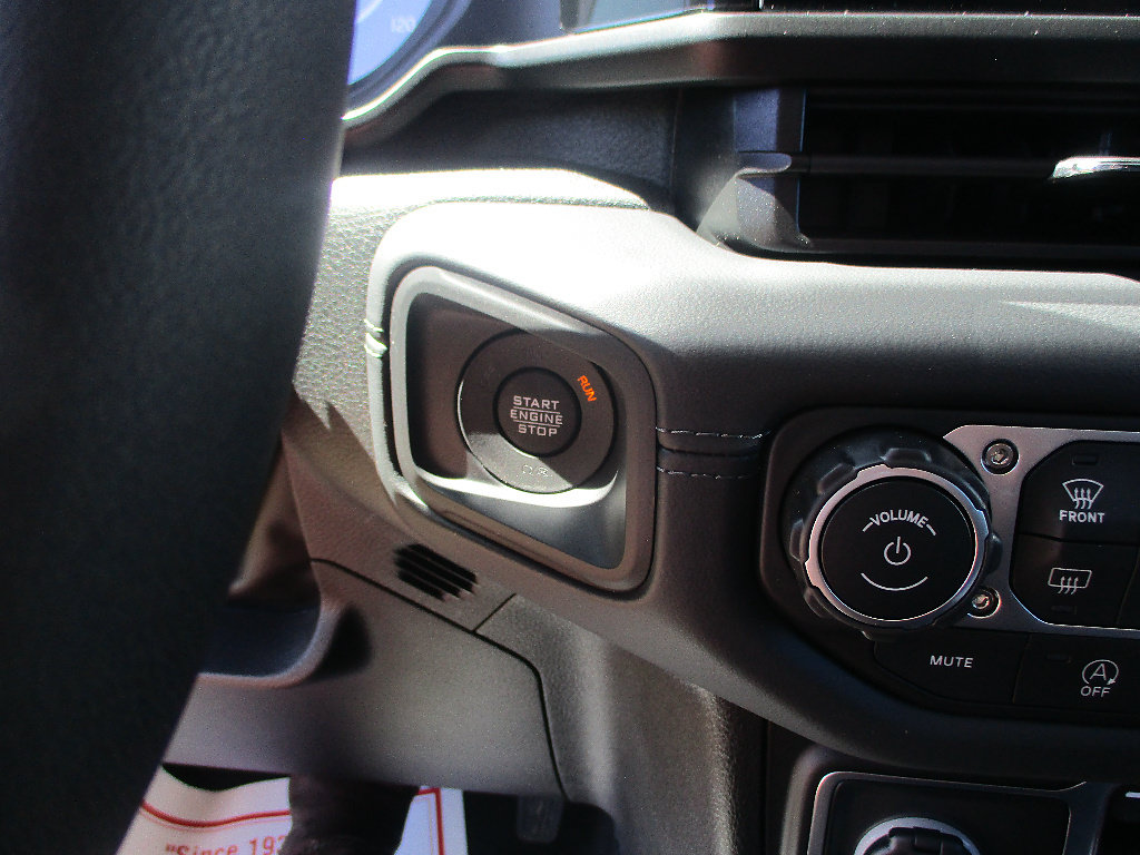 New 2026 Jeep Gladiator Sport AWD/4WD image 6
