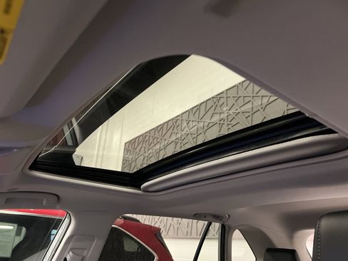 Used 2023 Toyota RAV4 XLE Premium image 25