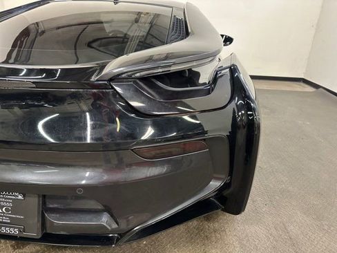Used 2015 BMW i8 image 11