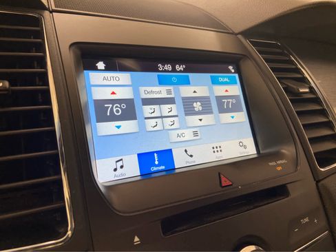 Used 2018 Ford Taurus SEL w/ Equipment Group 201A image 25