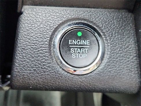 Used 2017 Ford F150 Platinum w/ Equipment Group 701A Luxury image 17