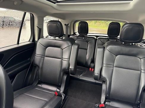Used 2025 Lincoln Aviator AWD w/ Jet Appearance Package image 37