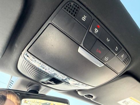 Used 2019 Mercedes-Benz C 300 4MATIC Sedan image 15