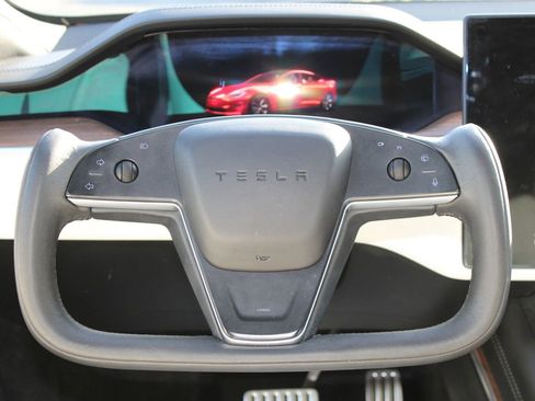 Used 2022 Tesla Model S Standard Range image 15