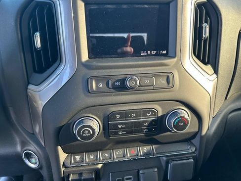 Used 2025 Chevrolet Silverado 2500 W/T AWD/4WD image 11