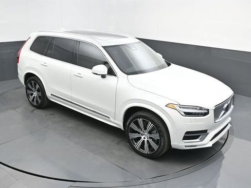 Used 2025 Volvo XC90 B6 Ultra w/ Protection Package image 29