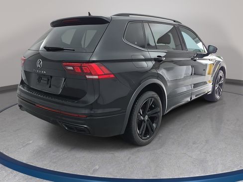 Used 2023 Volkswagen Tiguan SE R-Line FWD image 5