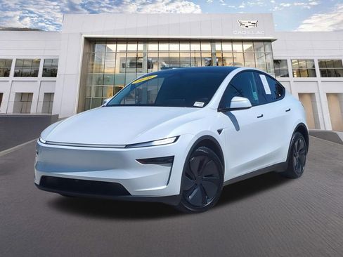 Used 2026 Tesla Model Y Long Range AWD/4WD image 1