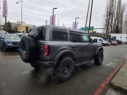 New 2025 Ford Bronco Badlands image 5