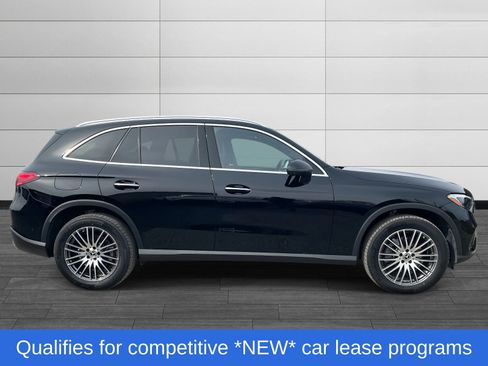 Used 2026 Mercedes-Benz GLC 300 GLC 300 image 2